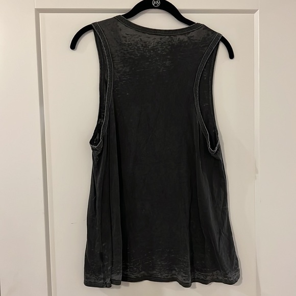 Chaser Skull tank with daisies size M - Picture 4 of 4